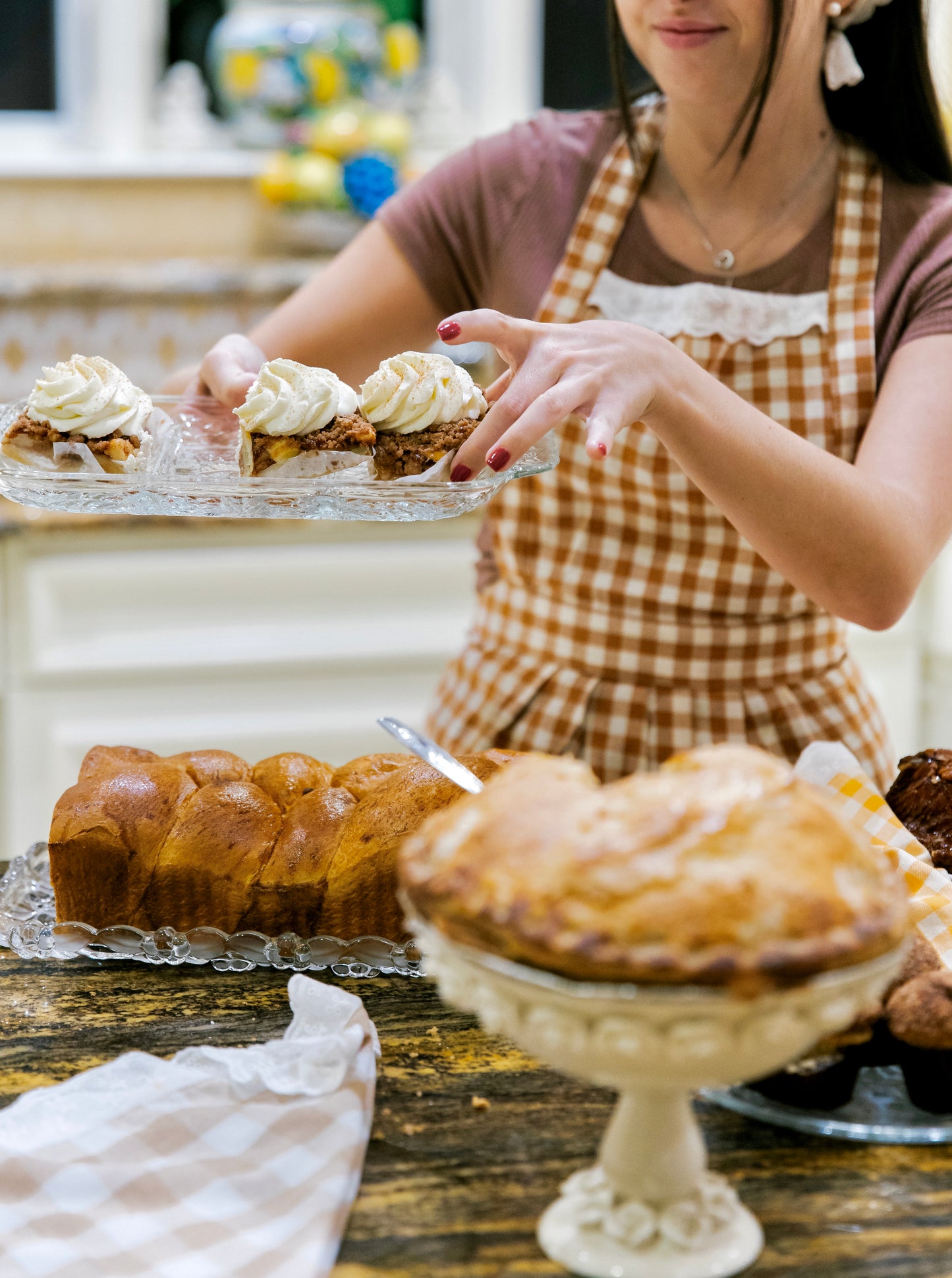 Apple Crisp Gingham Apron Set